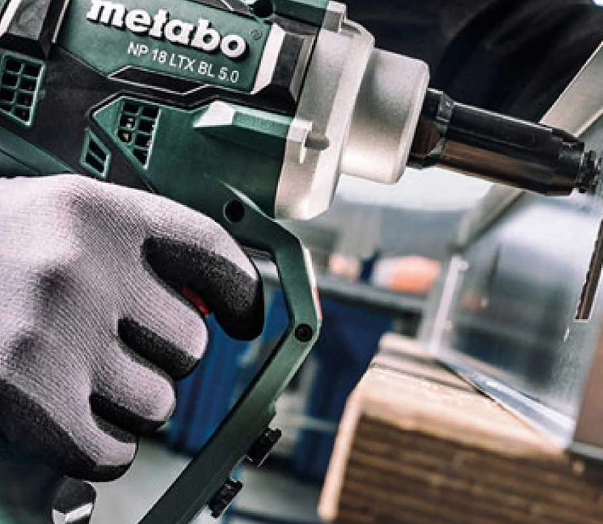 Elettroutensile Metabo in uso